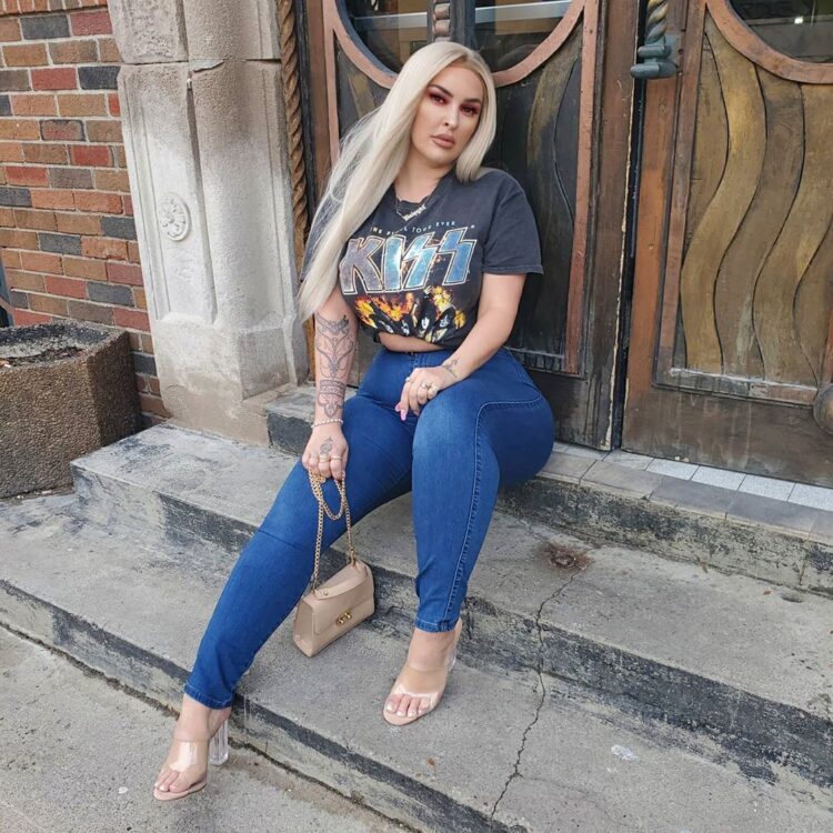 shoppingbagsara feet 2