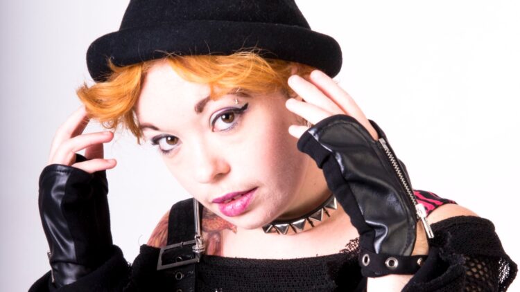 shoshi winstanley brown feet 6