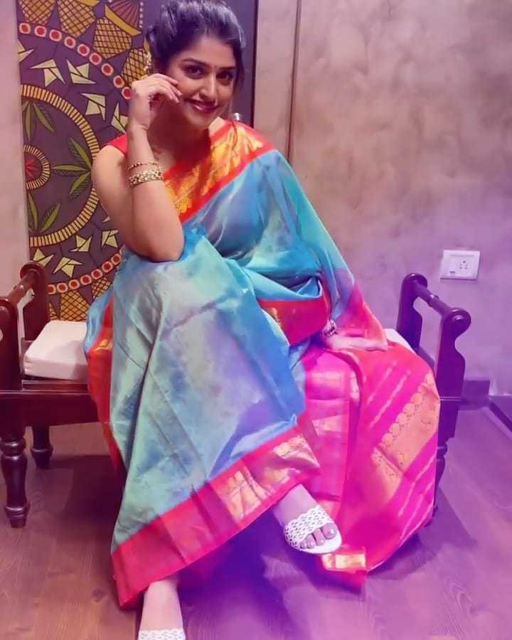 shreya anchan feet 3