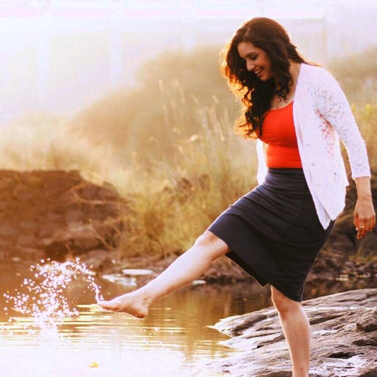 shruti marathe feet 3