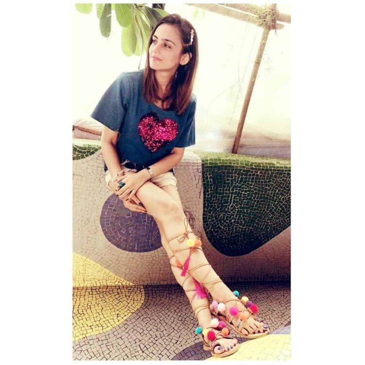 shweta rohira feet 4