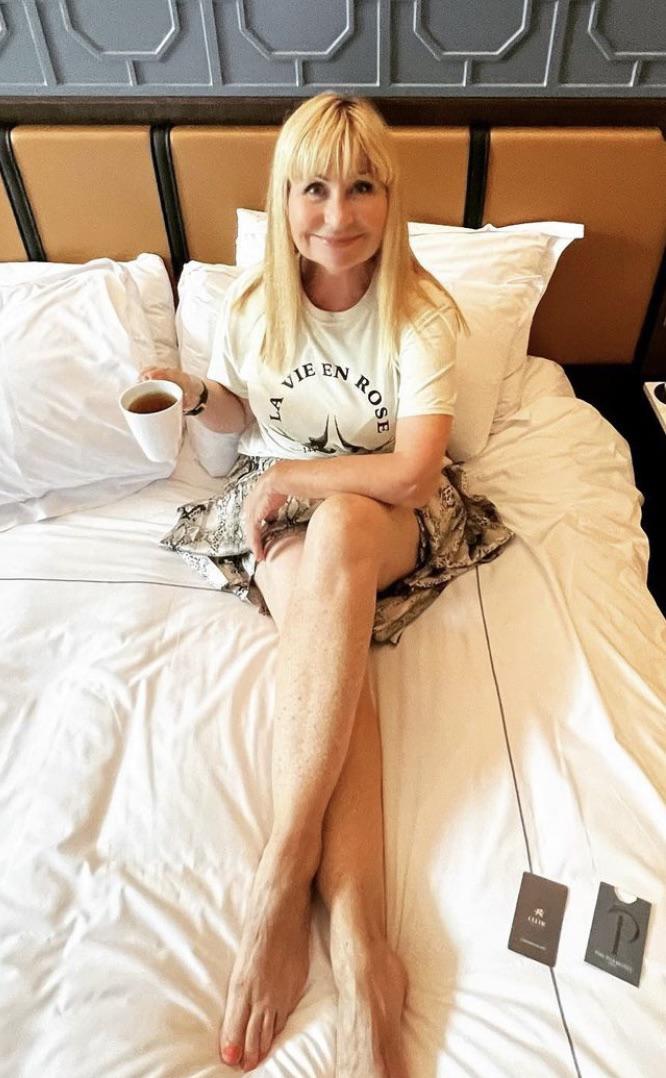 sian lloyd feet 6