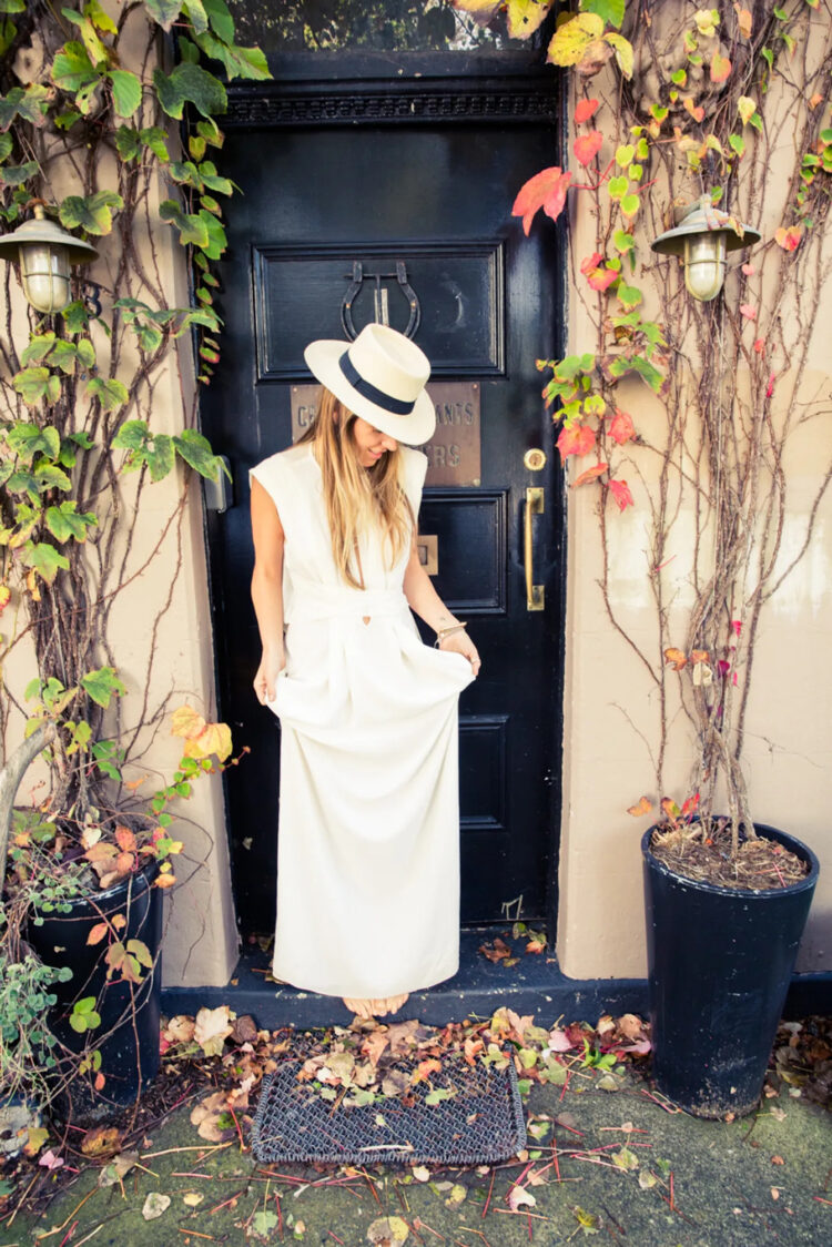 sibella court feet 2