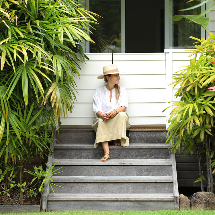 sibella court feet 3