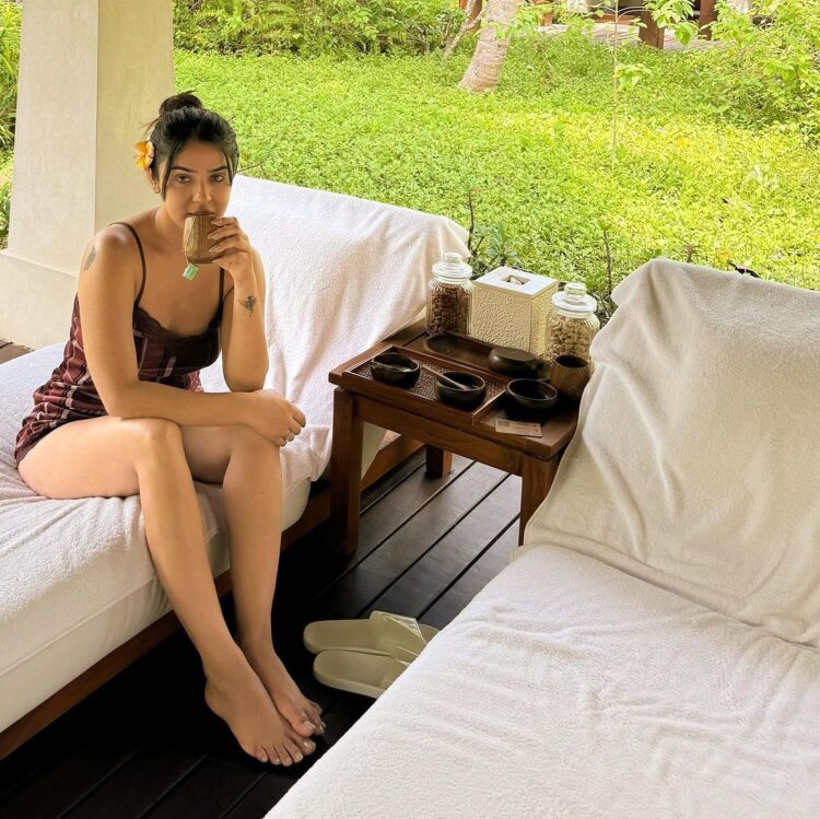 sidhika sharma feet 5