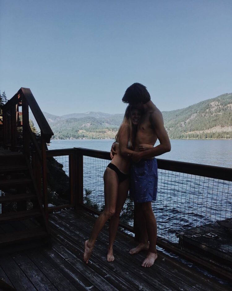 sidney fullmer feet 6