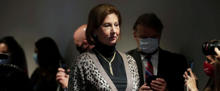 sidney powell feet 6