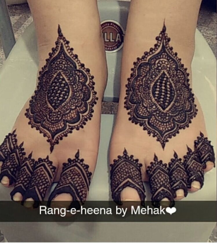 sidra ashraf feet 3