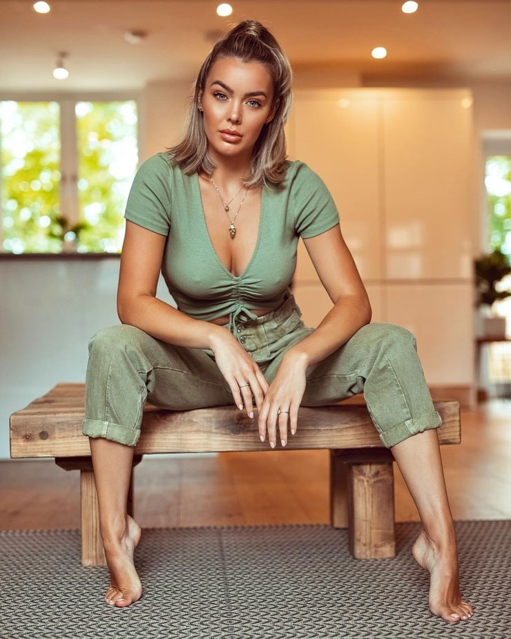 sienna robinson feet 6