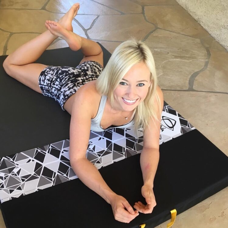 sierra blair coyle feet 4