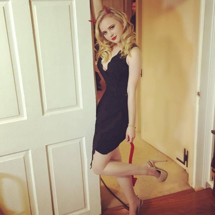 sierra mccormick feet 3