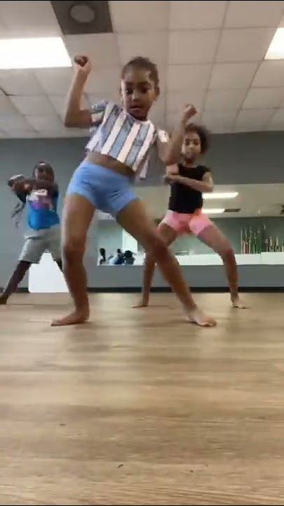 sierra neudeck feet 4