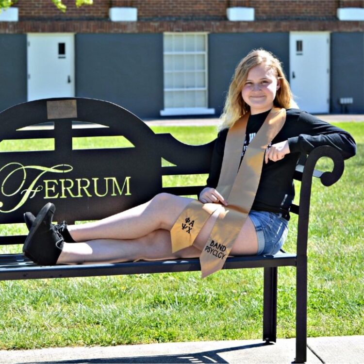 sierra schmidt feet 6