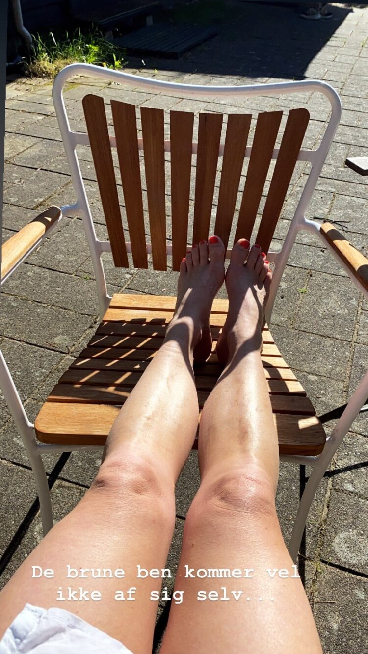 signe lindkvist feet