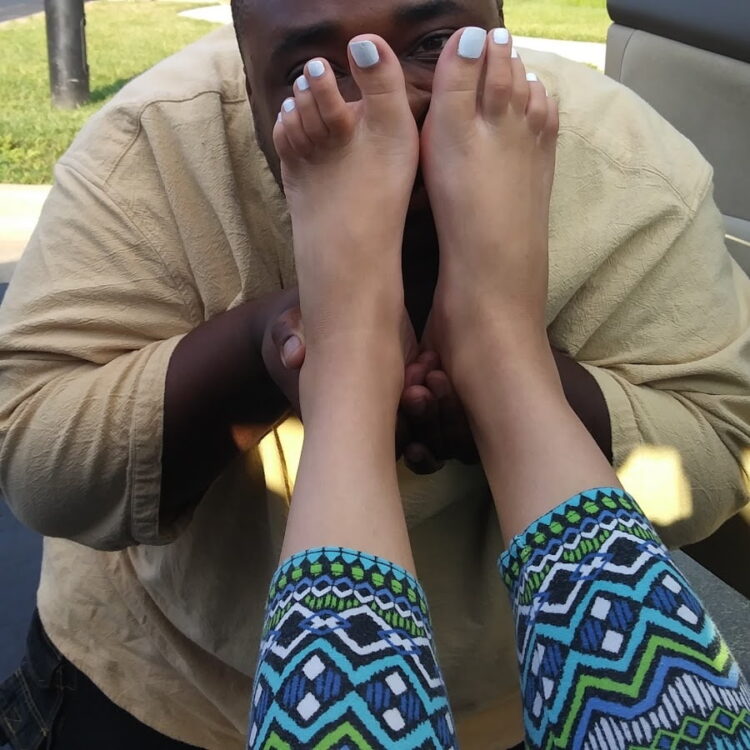 silenced hippie feet 2