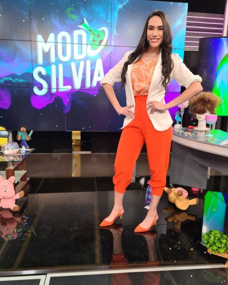 silvia flores feet 3