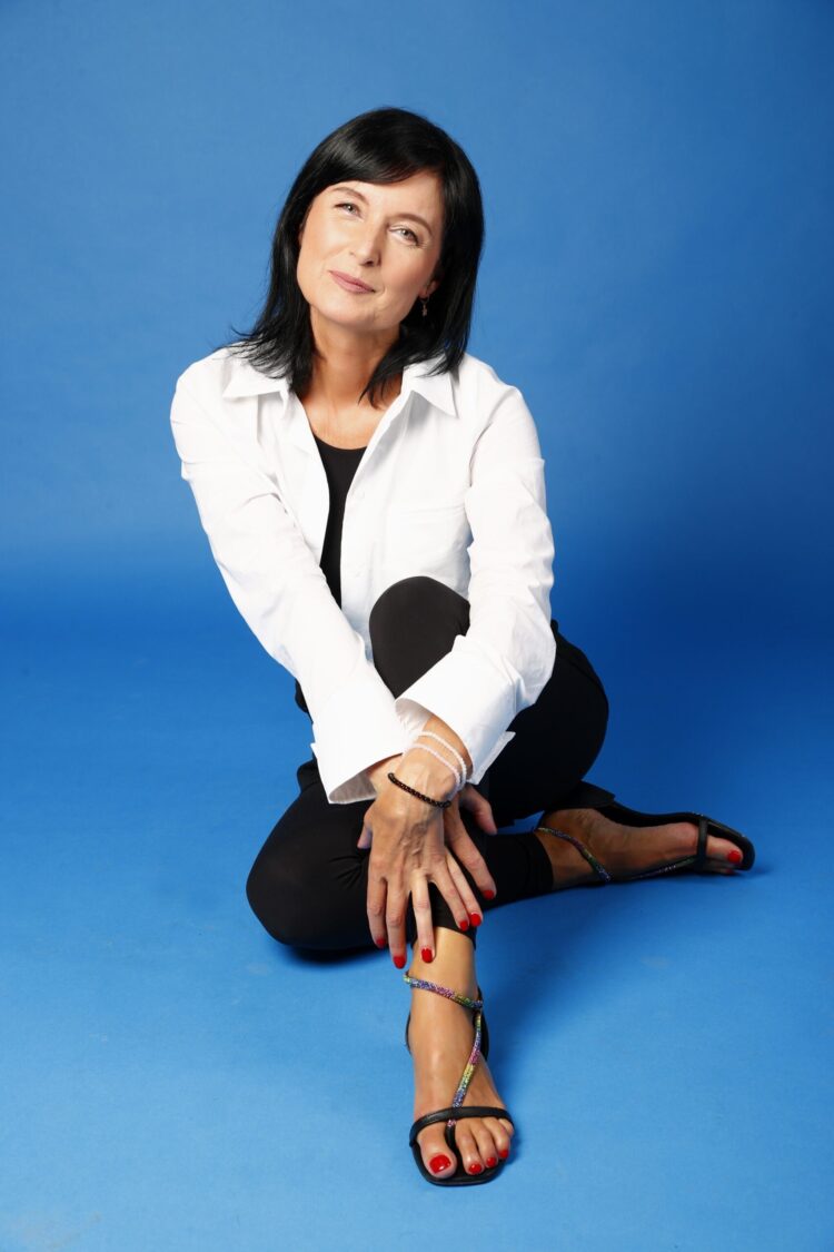 simona feet 2 scaled