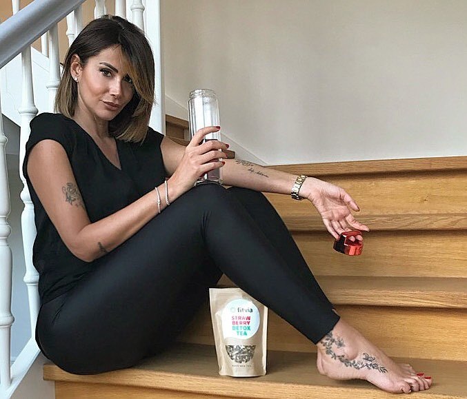 simona salvemini feet 1