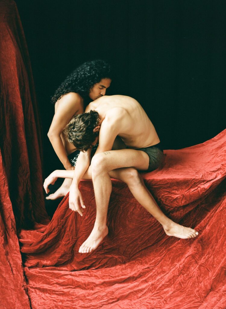 simone bendix feet 1