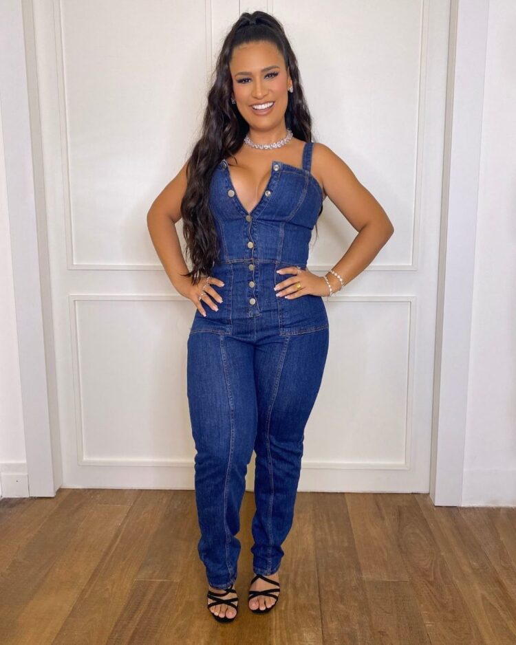 simone mendes feet 1