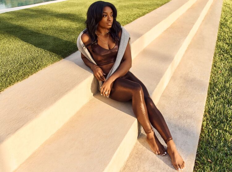 simone partner feet 3