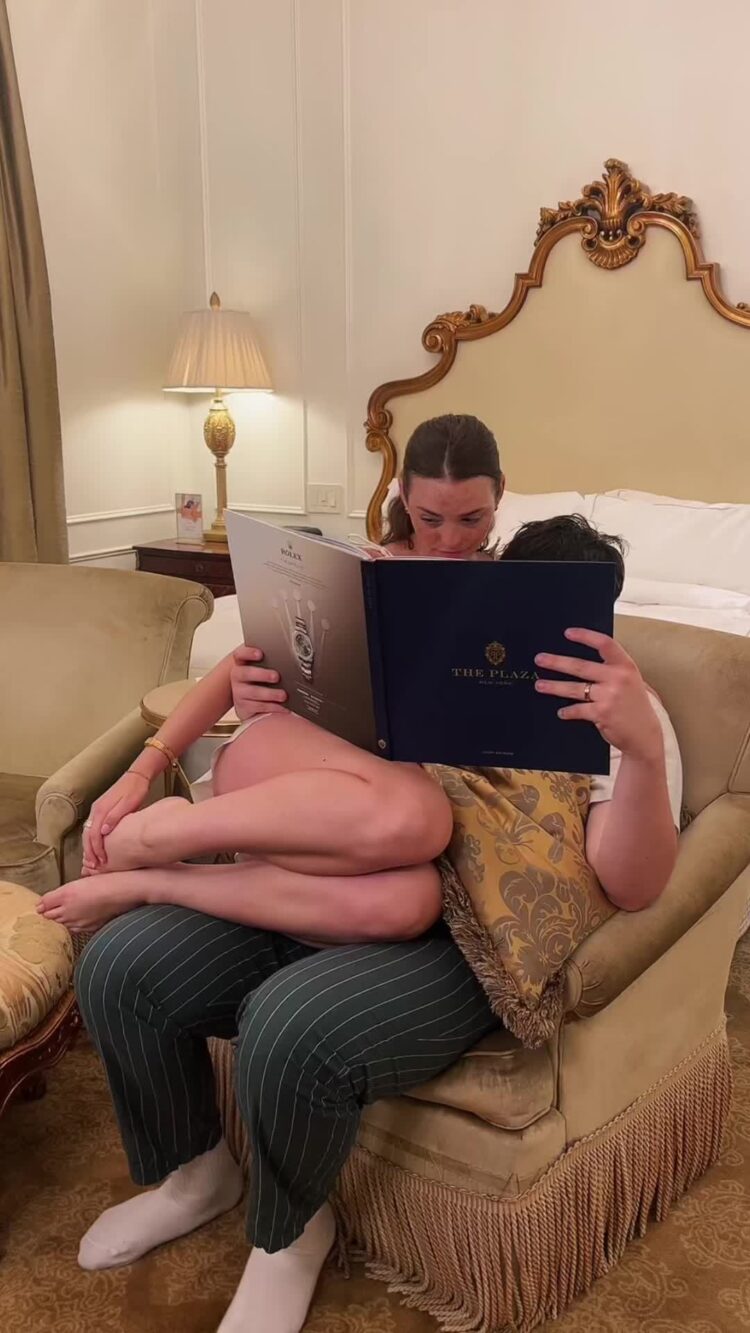 simone partner feet 5