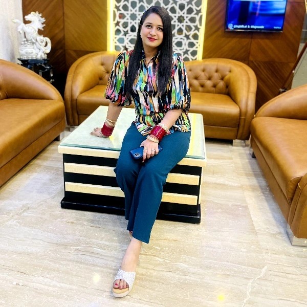 simran bhatia feet 3