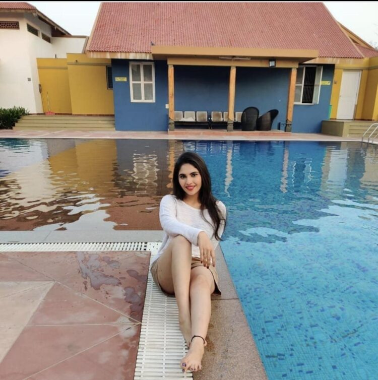 simran natekar feet 2