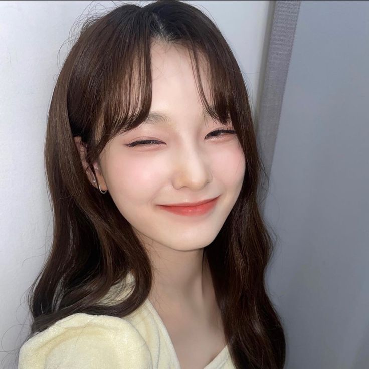 sinae lara moon feet 1