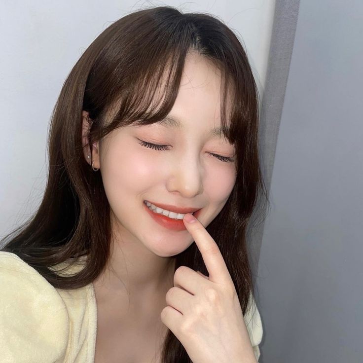 sinae lara moon feet 3