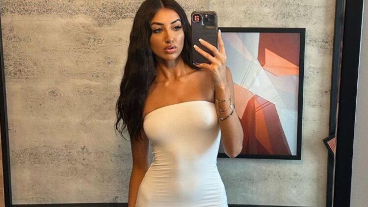 sinead biddlecombe feet 6