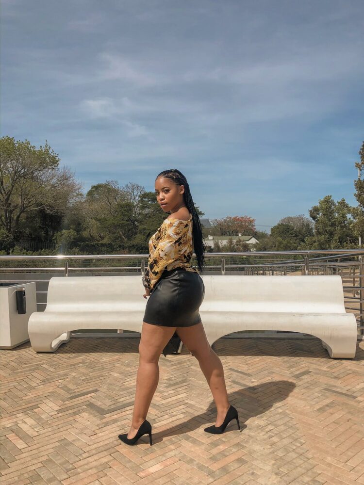 siphesihle ndaba feet 4