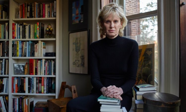 siri hustvedt feet 4