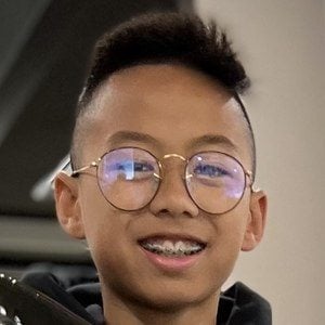 sissi n.e lets eat feet 5