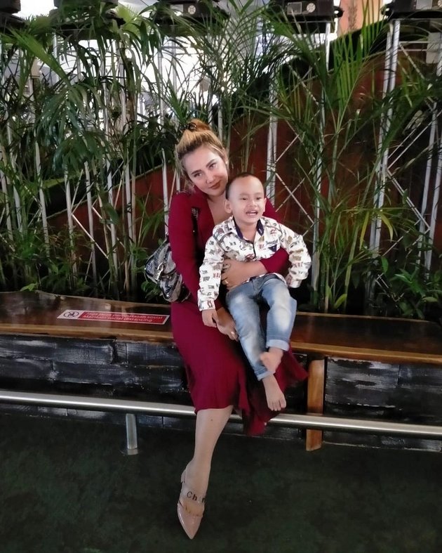 sissy sungkar feet 5