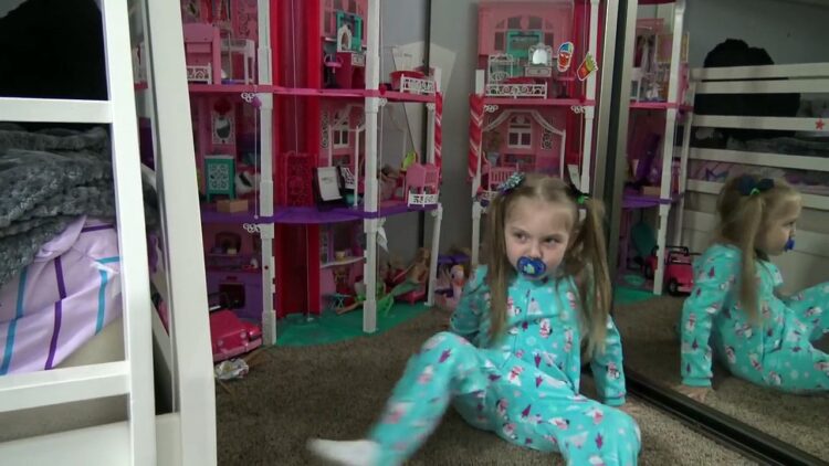 sissy thetoytasticsisters feet 3