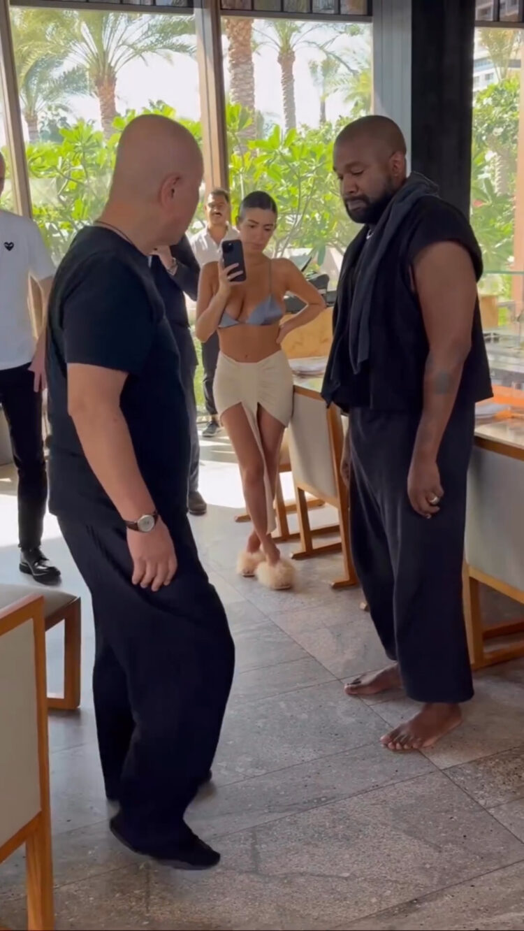 sister censor feet 5