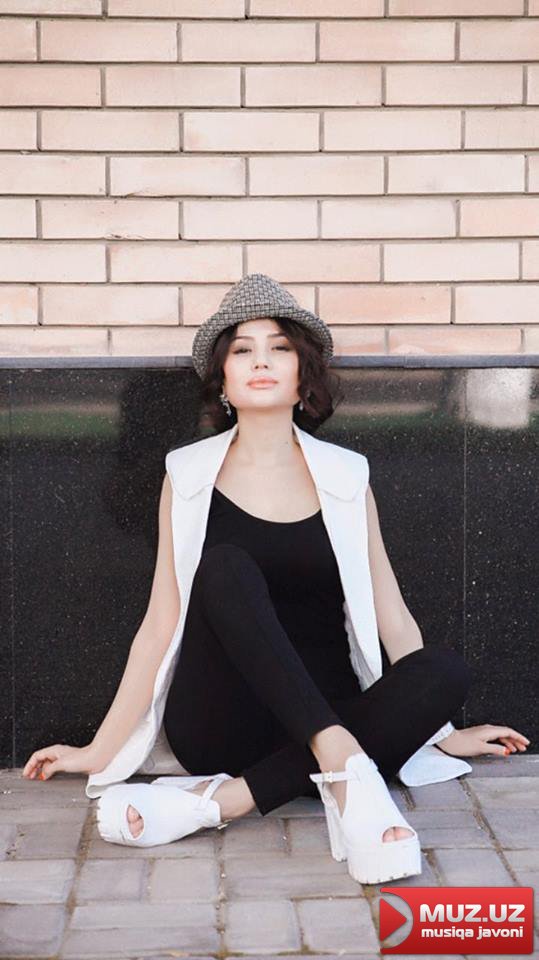 sitora alimjanova feet 3