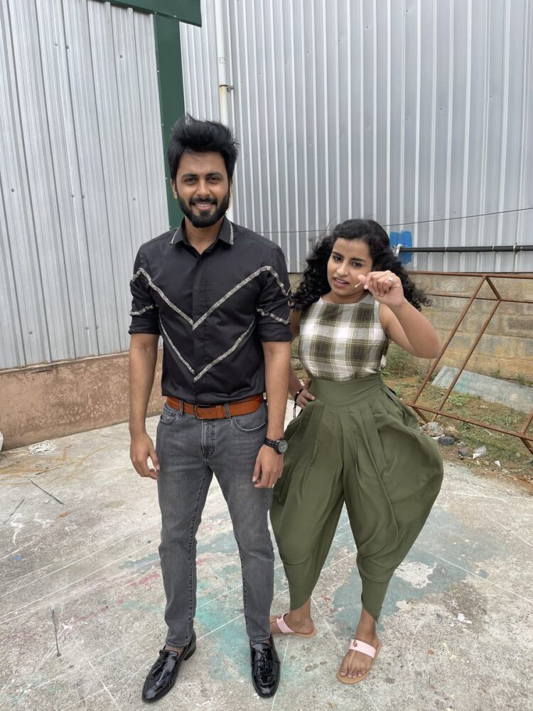 sivaangi krishnakumar feet 6