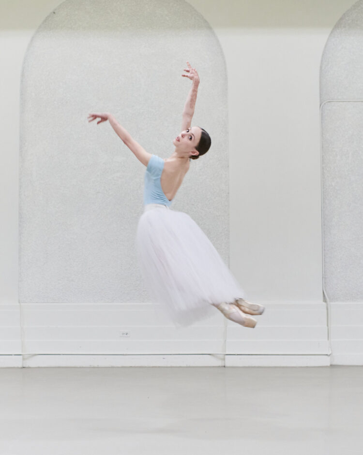 skylar brandt feet 6