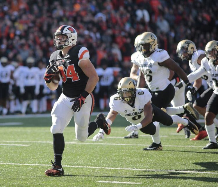 skylar budgett feet 6