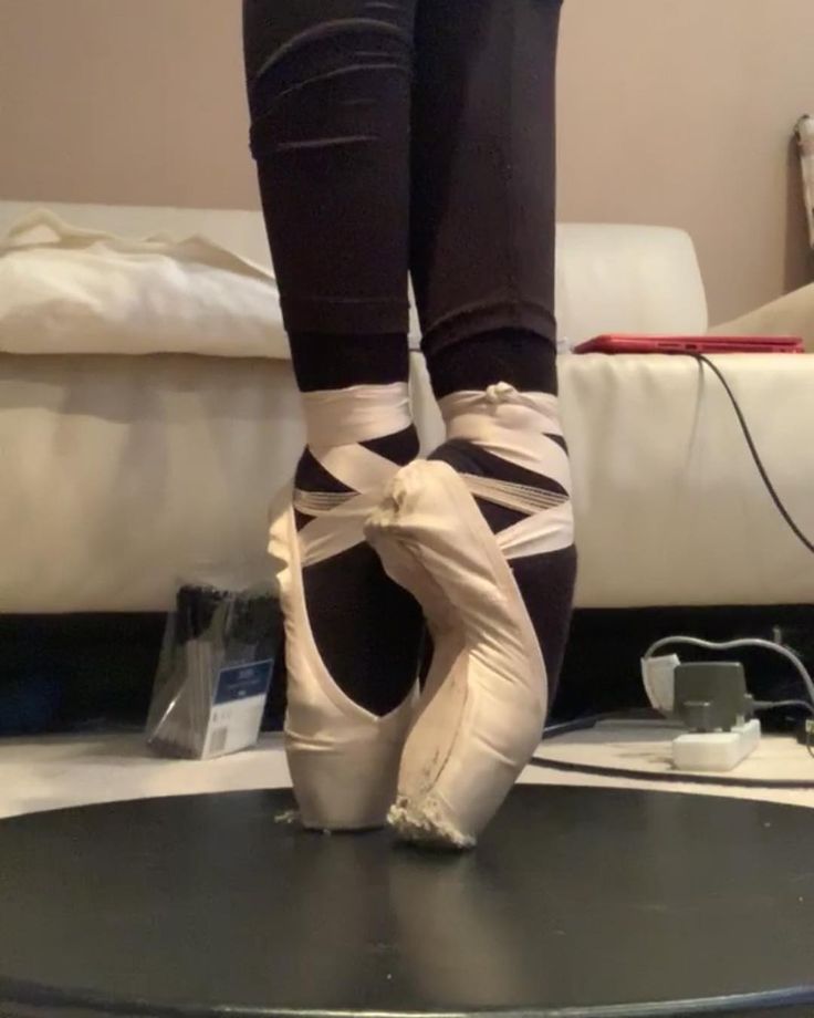 skylar walling feet 3