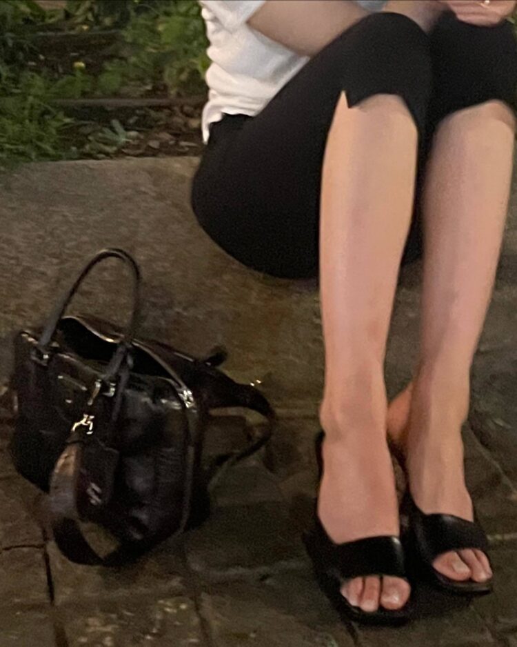 somi feet 3