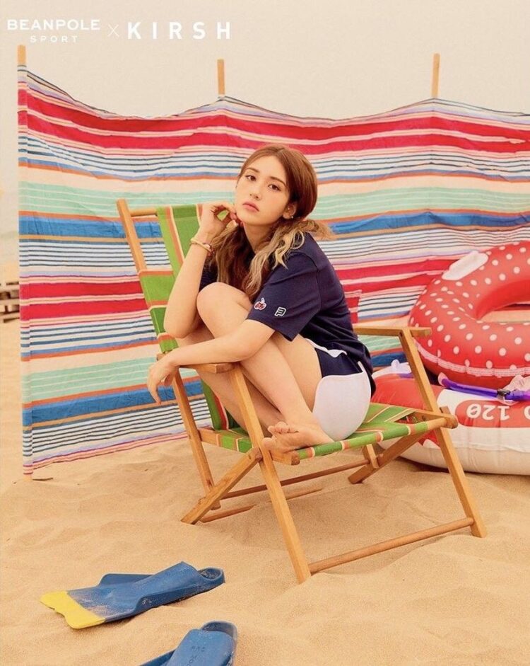somi feet 5