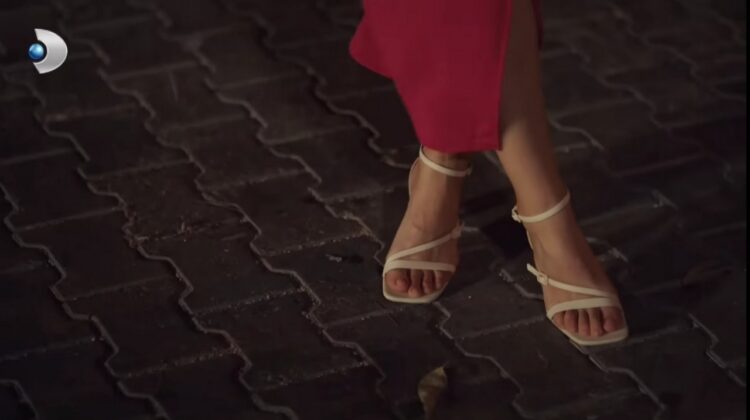 sumeyye aydogan feet 2