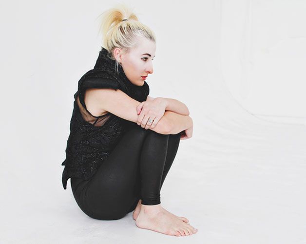zola jesus feet