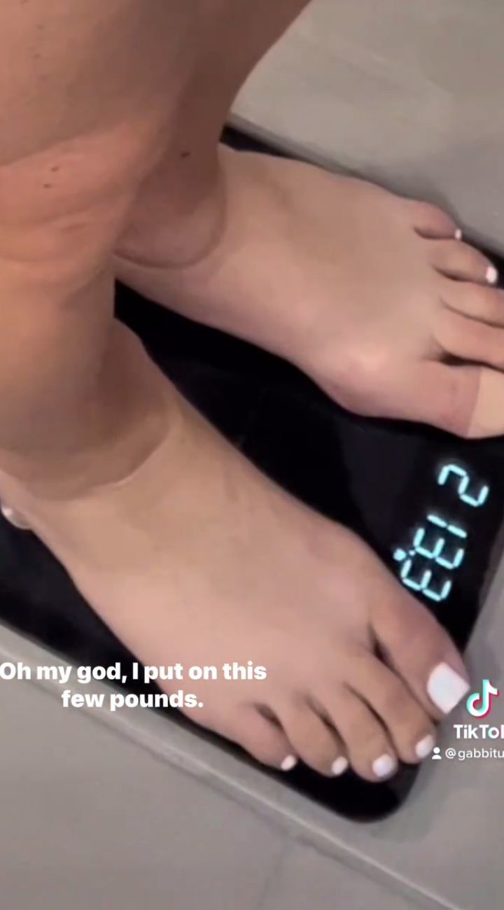 gabbi tuft feet 4