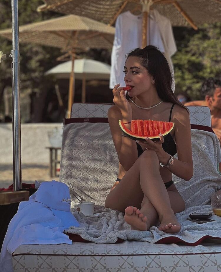 smaranda stirbu feet 1