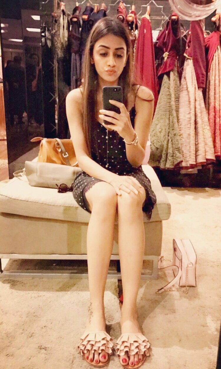 smriti khanna feet 4