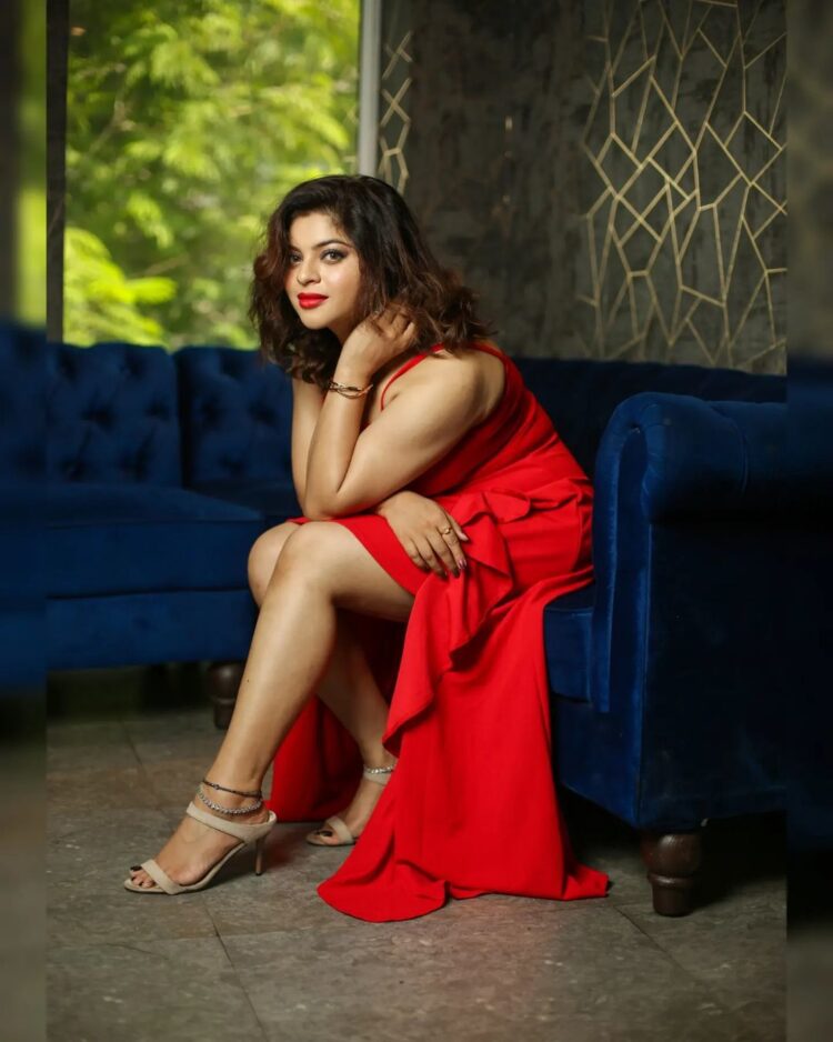 sneha wagh feet 3